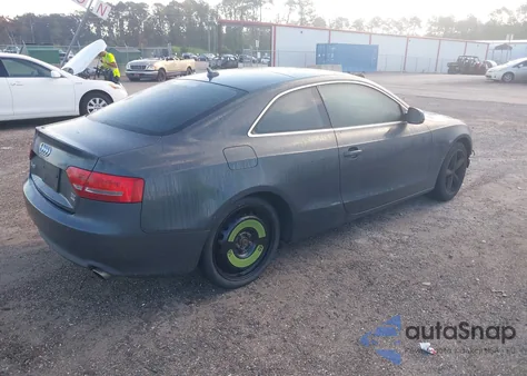 2010 Audi A5 Premium Plus из США, поврежденный, VIN WAUCKAFR4AA064845